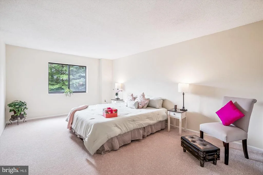 Photo of Unit 3412 at 15115 INTERLACHEN DRIVE