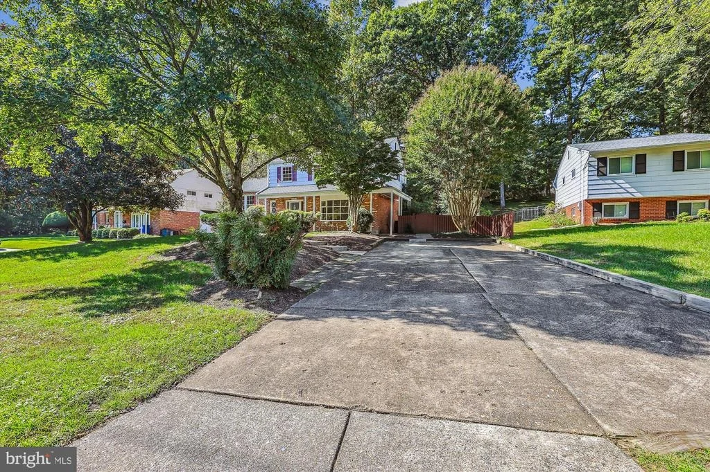 Photo of 11616 LOVEJOY STREET