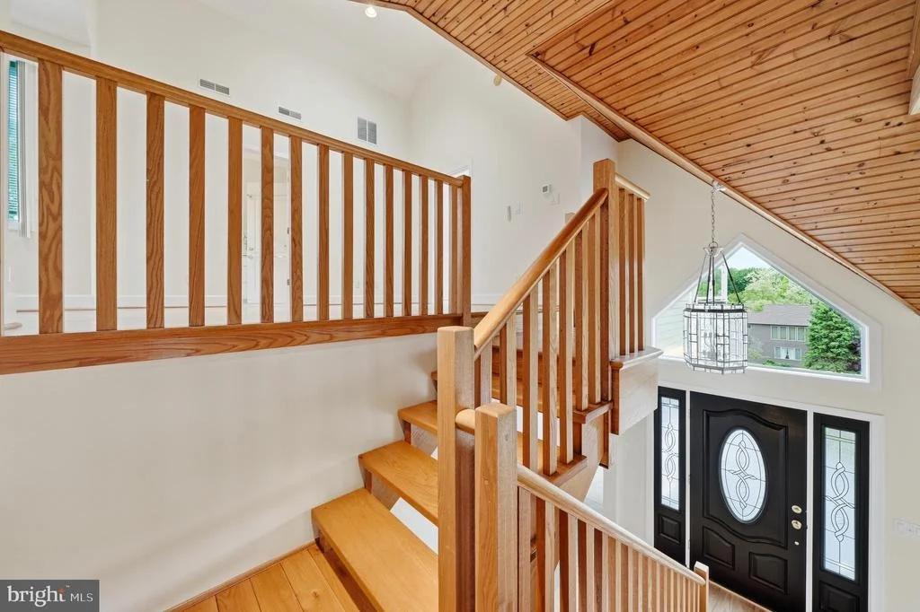 Photo of 160 CLIFFVIEW DRIVE
