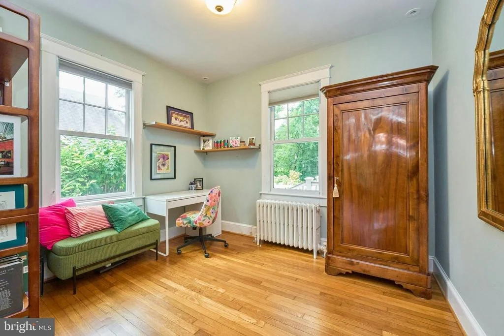Photo of 3113 2ND ROAD N