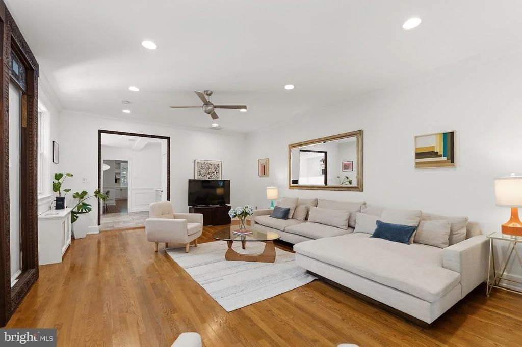Photo of 4448 RESERVOIR ROAD NW
