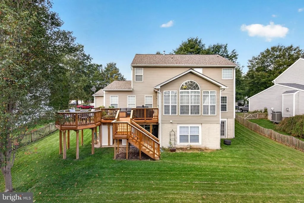 Photo of 945 DEVONSHIRE CIRCLE