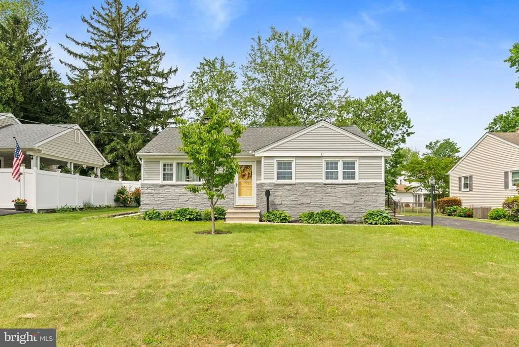 Photo of 21 DECOU AVENUE