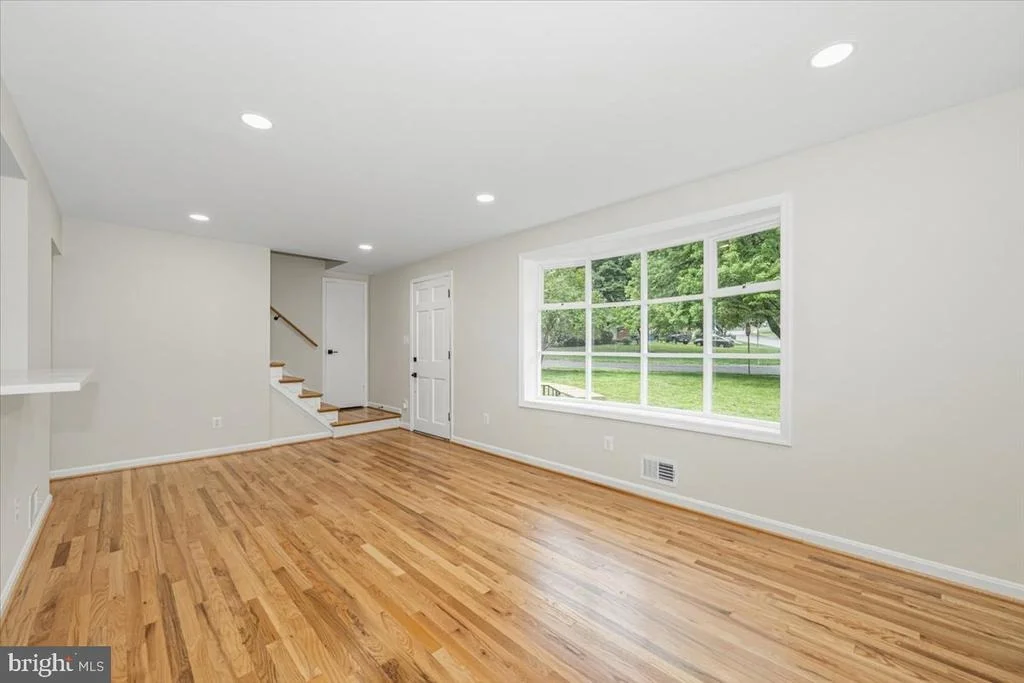 Photo of 8624 PARLIAMENT DRIVE