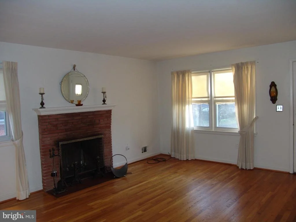 Photo of 11505 LUND PLACE