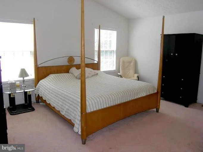 Photo of 125 BOOKHAM LANE