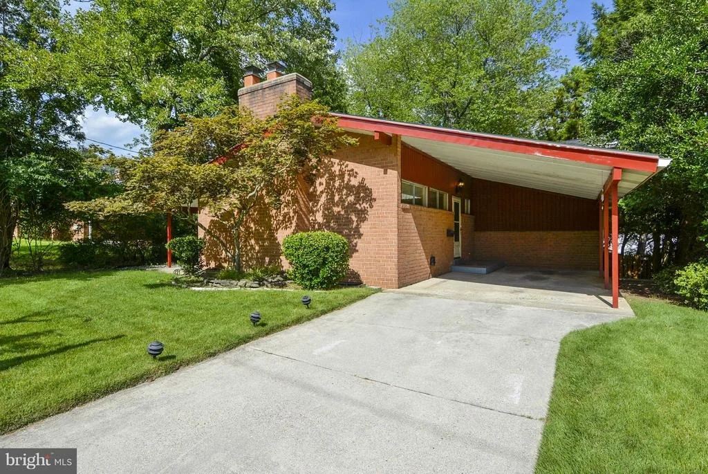 Photo of 11407 CLOVERHILL DRIVE