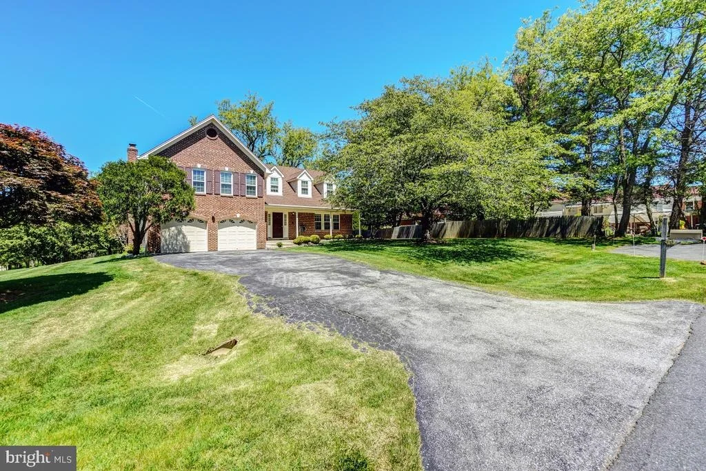 Photo of 344 GREENSPRING LANE
