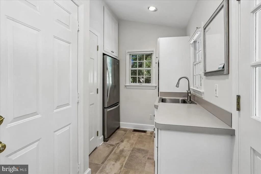 Photo of 3202 PICKWICK LANE
