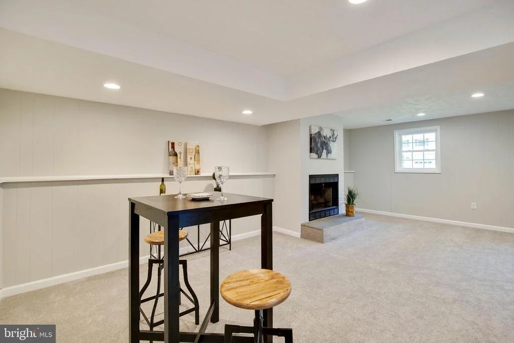 Photo of 9809 OLEANDER AVENUE