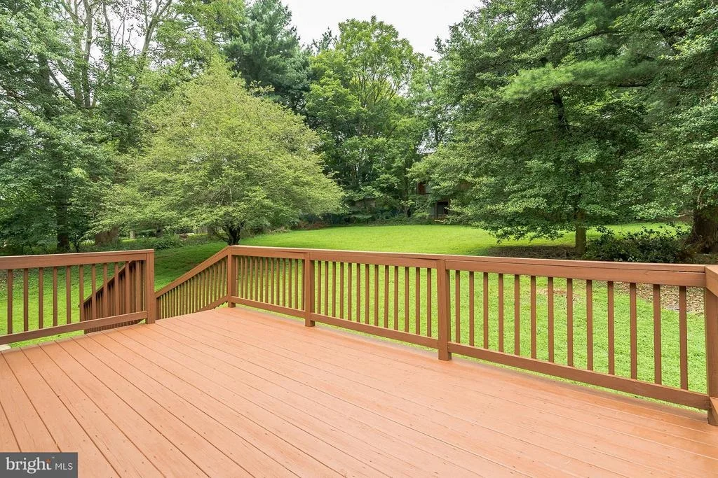 Photo of 6017 RIVER MEADOWS DRIVE