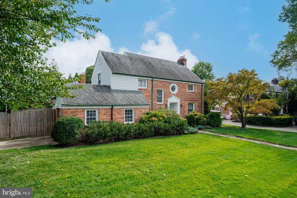 Photo of 104 WILLIAMSBURG DRIVE
