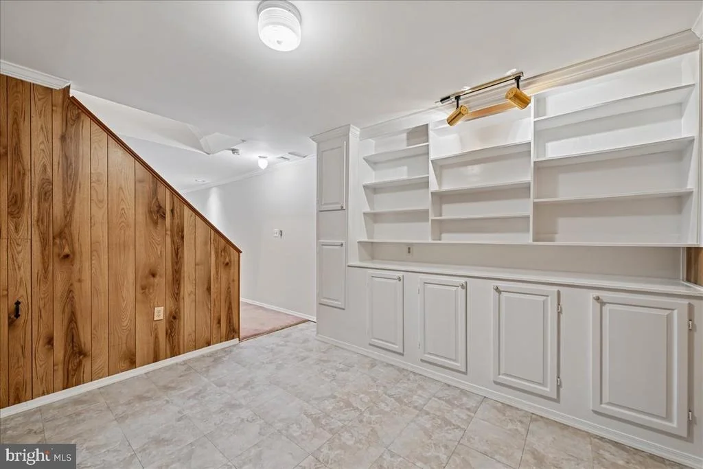 Photo of 7592 RUXTON DRIVE