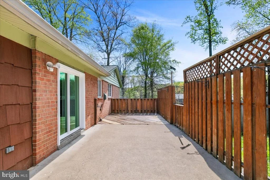 Photo of 5517 SOUTHAMPTON DRIVE