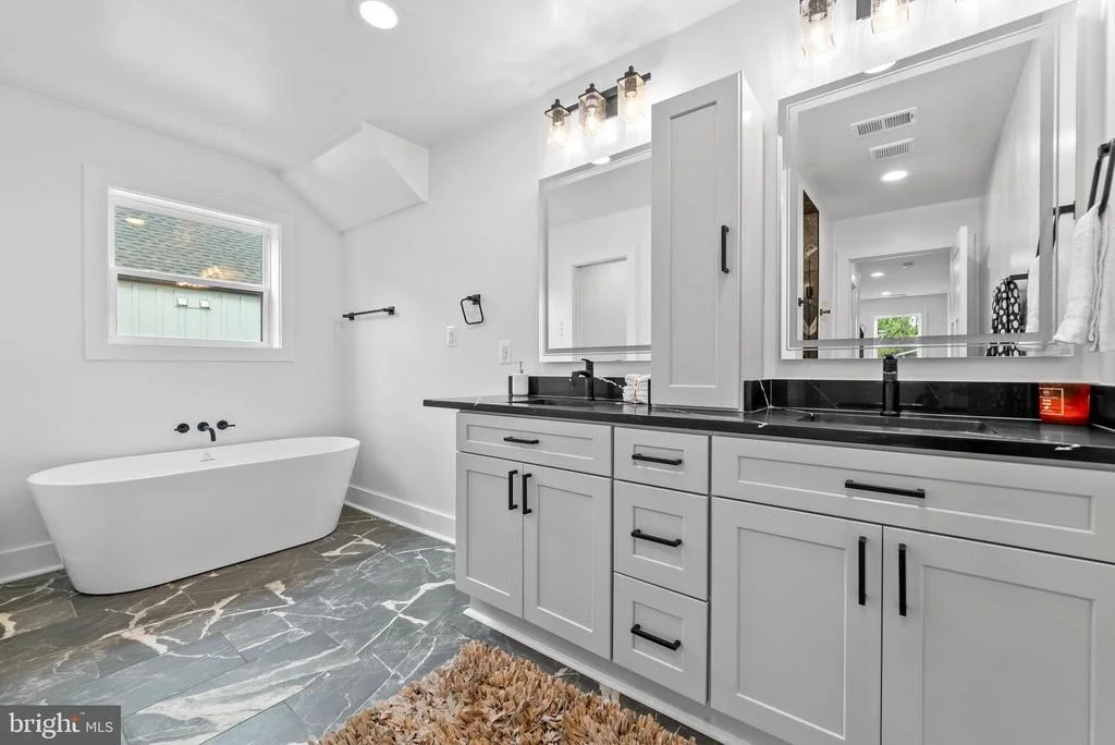 Photo of 258 N BARTON STREET