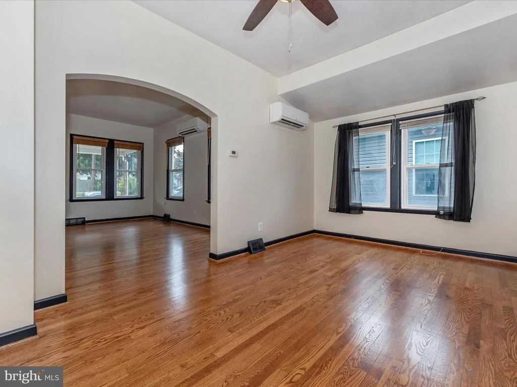 Photo of 405 CARROLL AVENUE