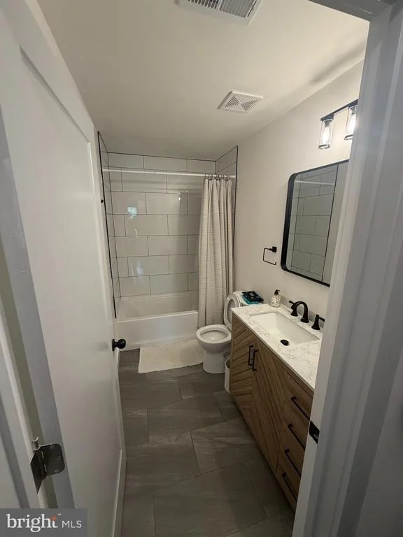 Photo of 414 TAVISTOCK