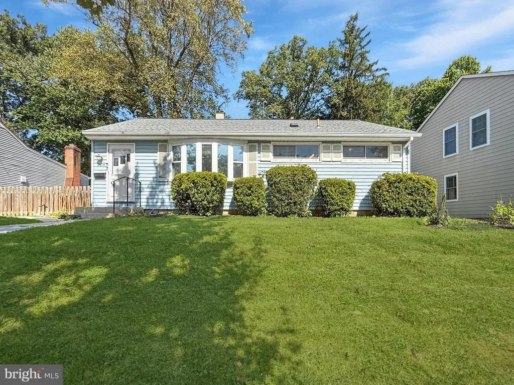 Photo of 1204 PARRISH DRIVE