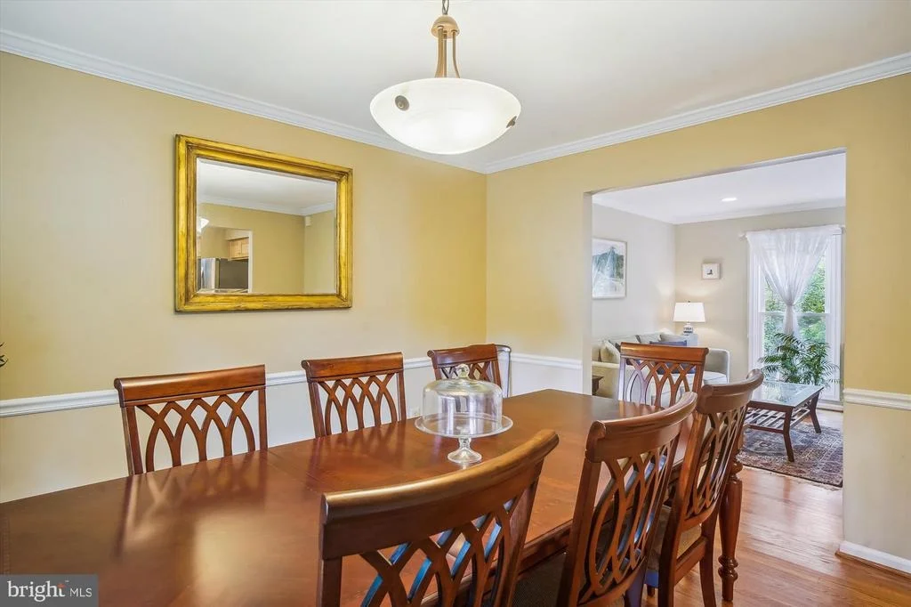 Photo of 2427 HENSLOWE DRIVE
