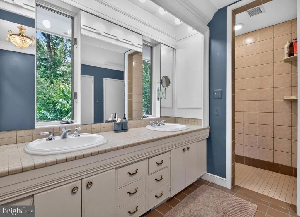Photo of 1118 ORCHARD WAY