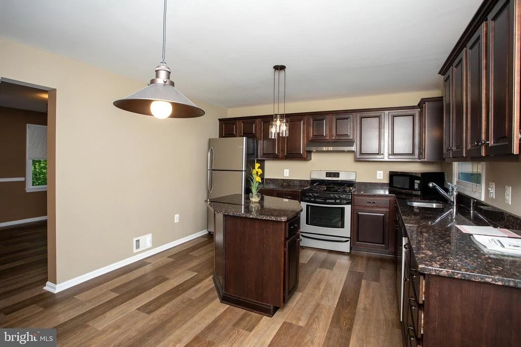 Photo of 540 THUNDERBIRD DRIVE