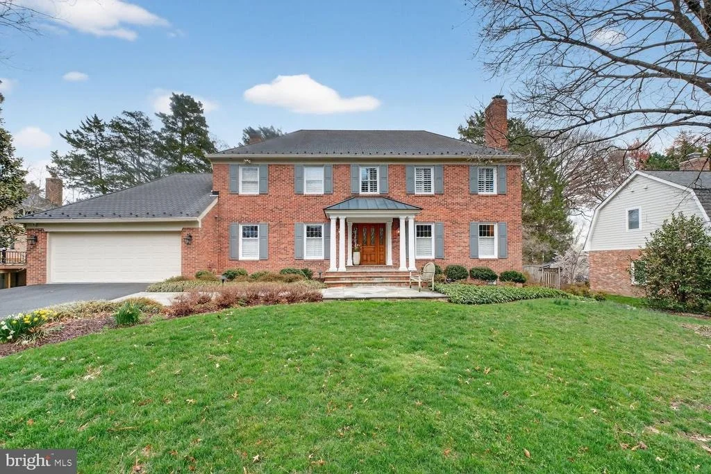 Photo of 1205 SUFFIELD DRIVE