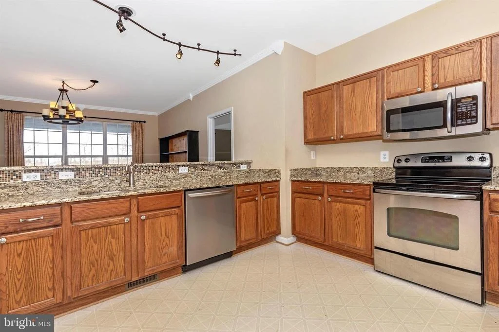 Photo of 17112 MAGIC MOUNTAIN DRIVE