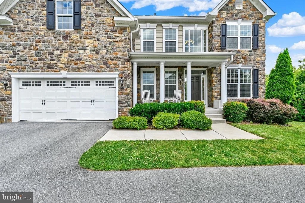 Photo of 7510 LEAFY TREE LANE