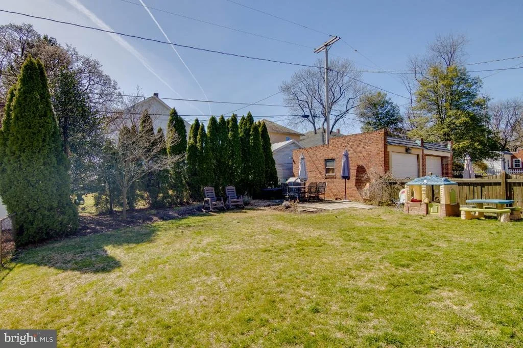 Photo of 620 ALDERSHOT ROAD