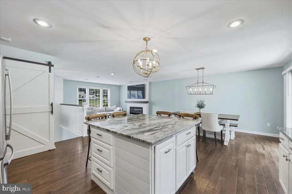 Photo of 24713 CUTSAIL DRIVE