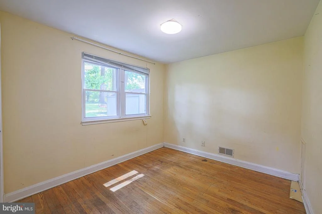 Photo of 6206 WINNER AVENUE