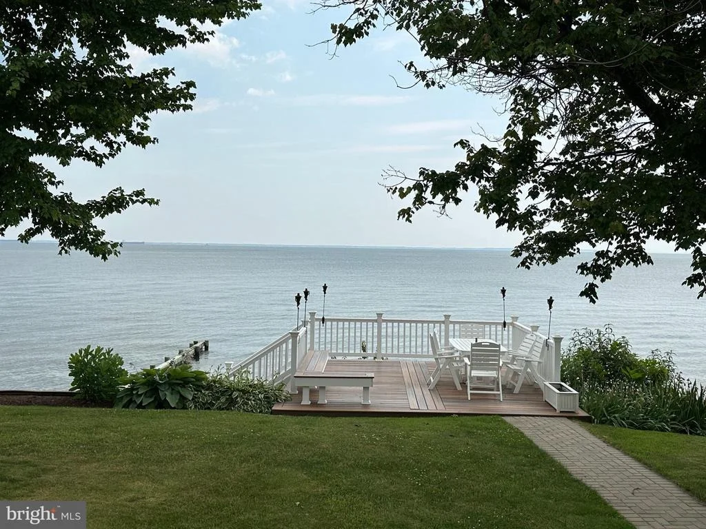 Photo of 3963 BAYSIDE DRIVE