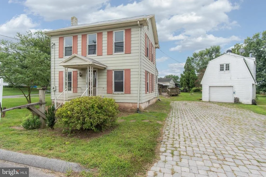 Photo of 6047 MIDDLEBURG ROAD