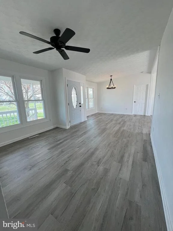 Photo of 15604 GLEN ELLA