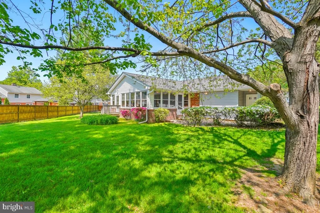 Photo of 18804 WILLOW GROVE ROAD