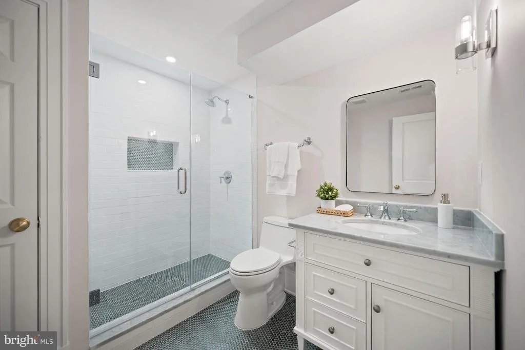 Photo of 5125 UPTON STREET NW