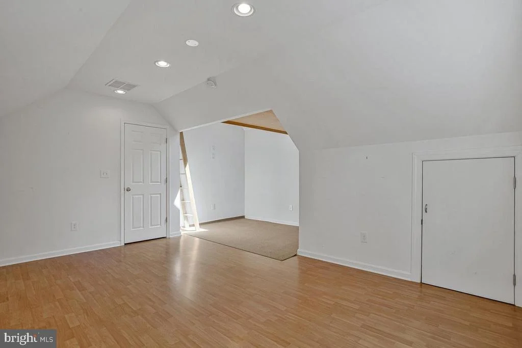 Photo of 421 EDGEWATER ROAD