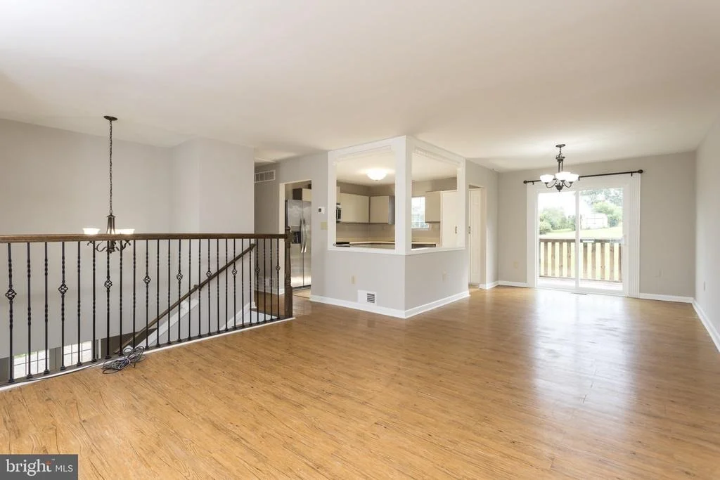 Photo of 805 ROLLING RIDGE DRIVE