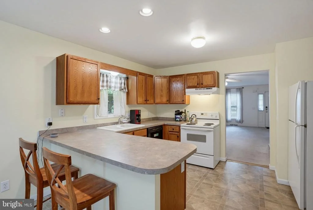 Photo of 50 N HALSEY ROAD