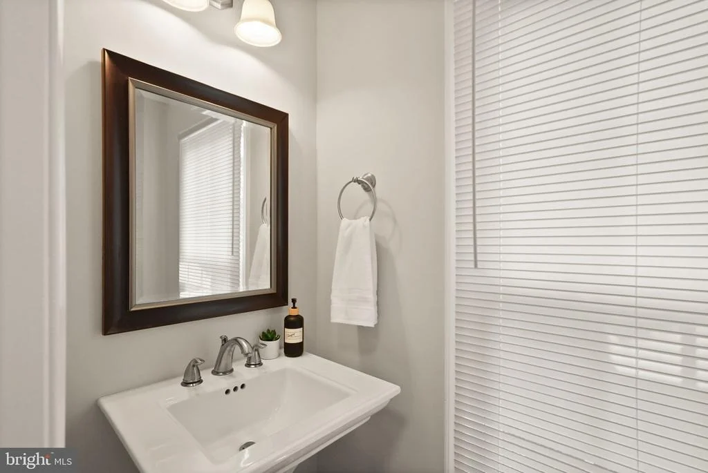 Photo of 2592 JOHN MILTON DRIVE