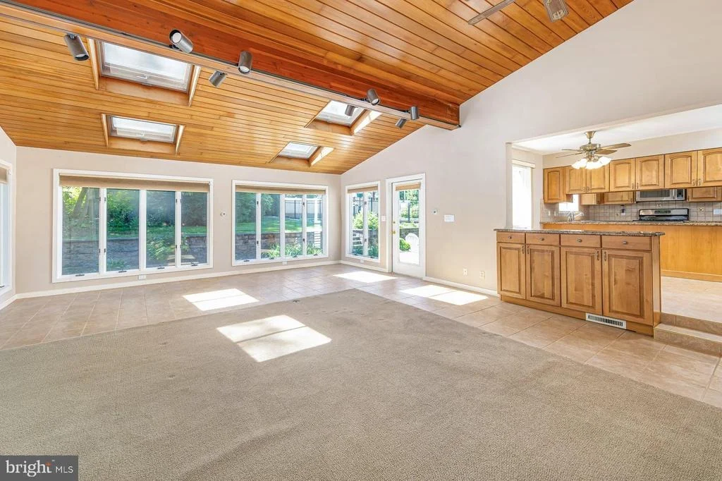 Photo of 73 COLONIAL TERR