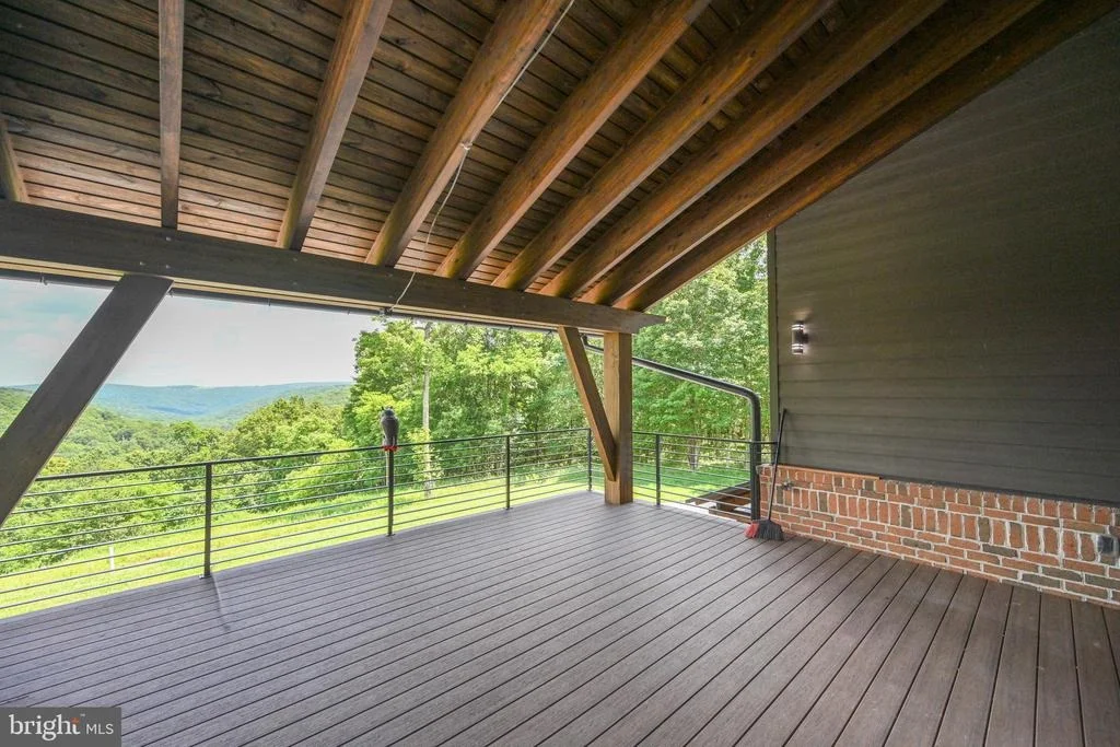 Photo of 415 NAZELROD ROAD