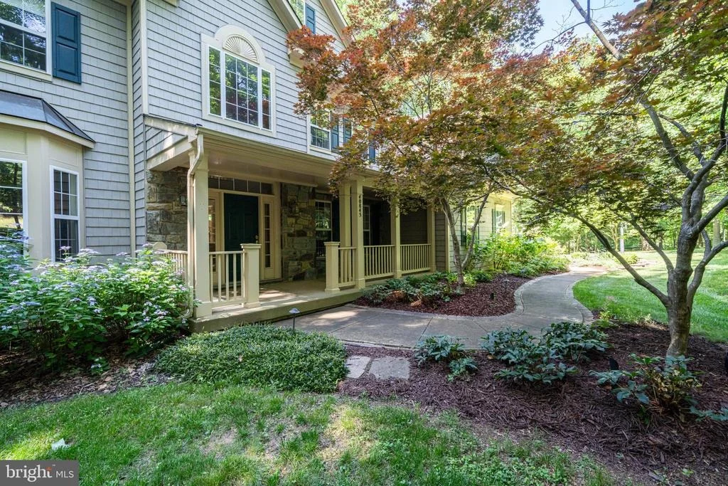 Photo of 40845 FOREST GLEN DRIVE