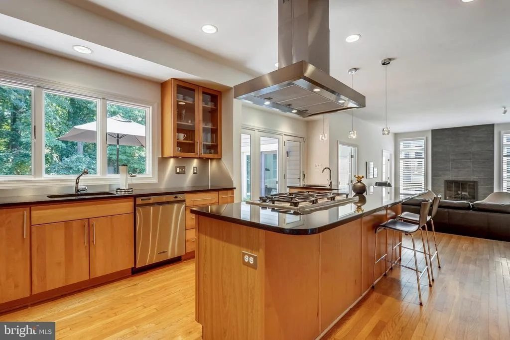 Photo of 17703 GLOBE THEATRE DRIVE