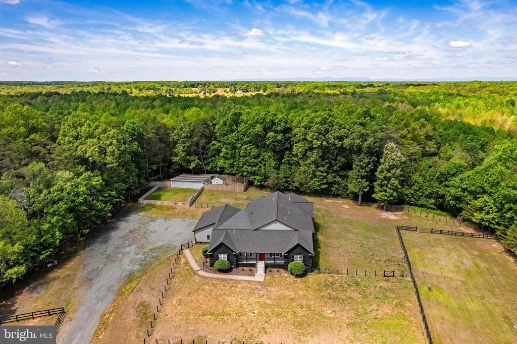 Photo of 11597 YEATS DRIVE