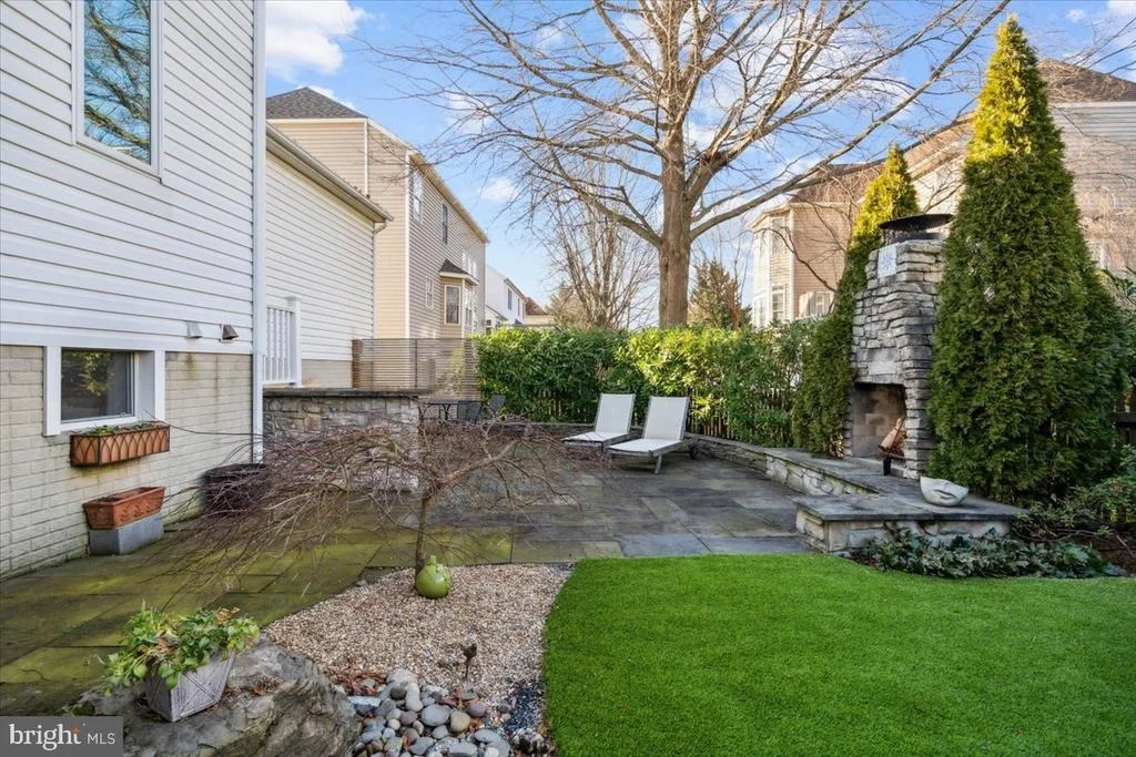 Photo of 2554 BEAR DEN ROAD