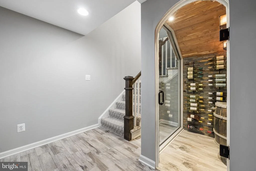 Photo of 8328 PINE KNOTT COURT