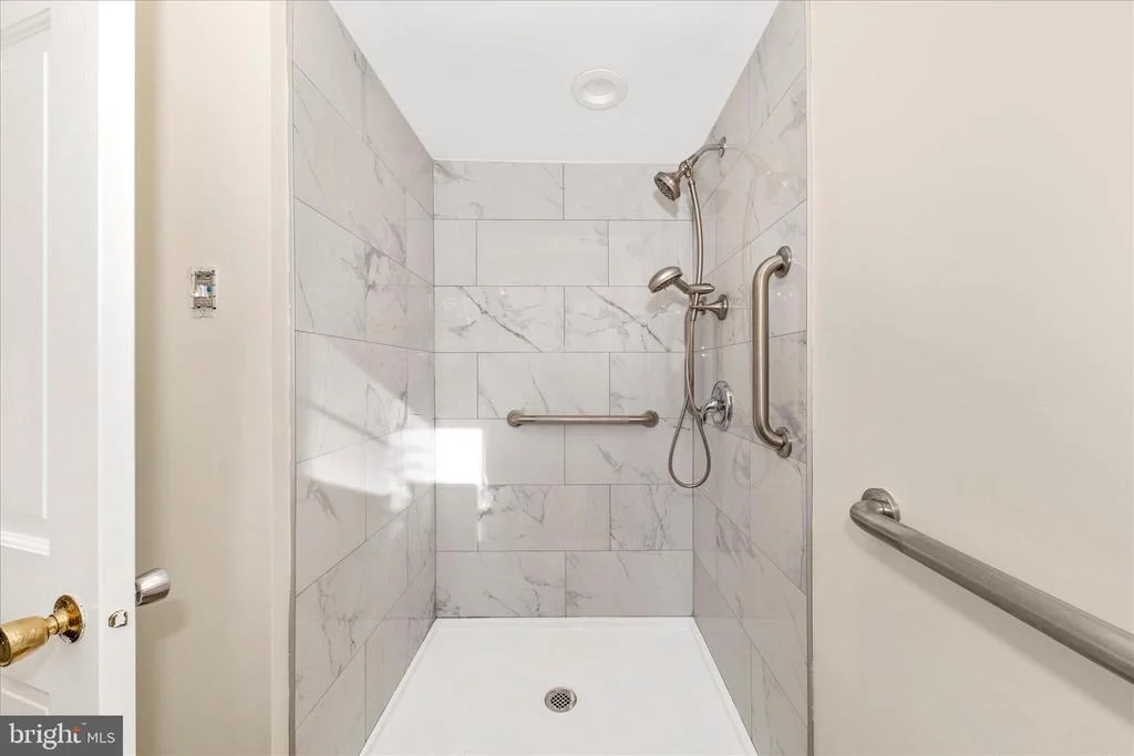Photo of 5815 MEADOW DRIVE