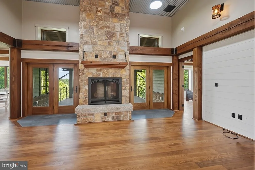 Photo of 415 NAZELROD ROAD