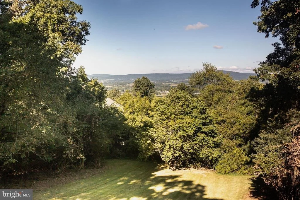 Photo of 7502 RIDGE ROAD